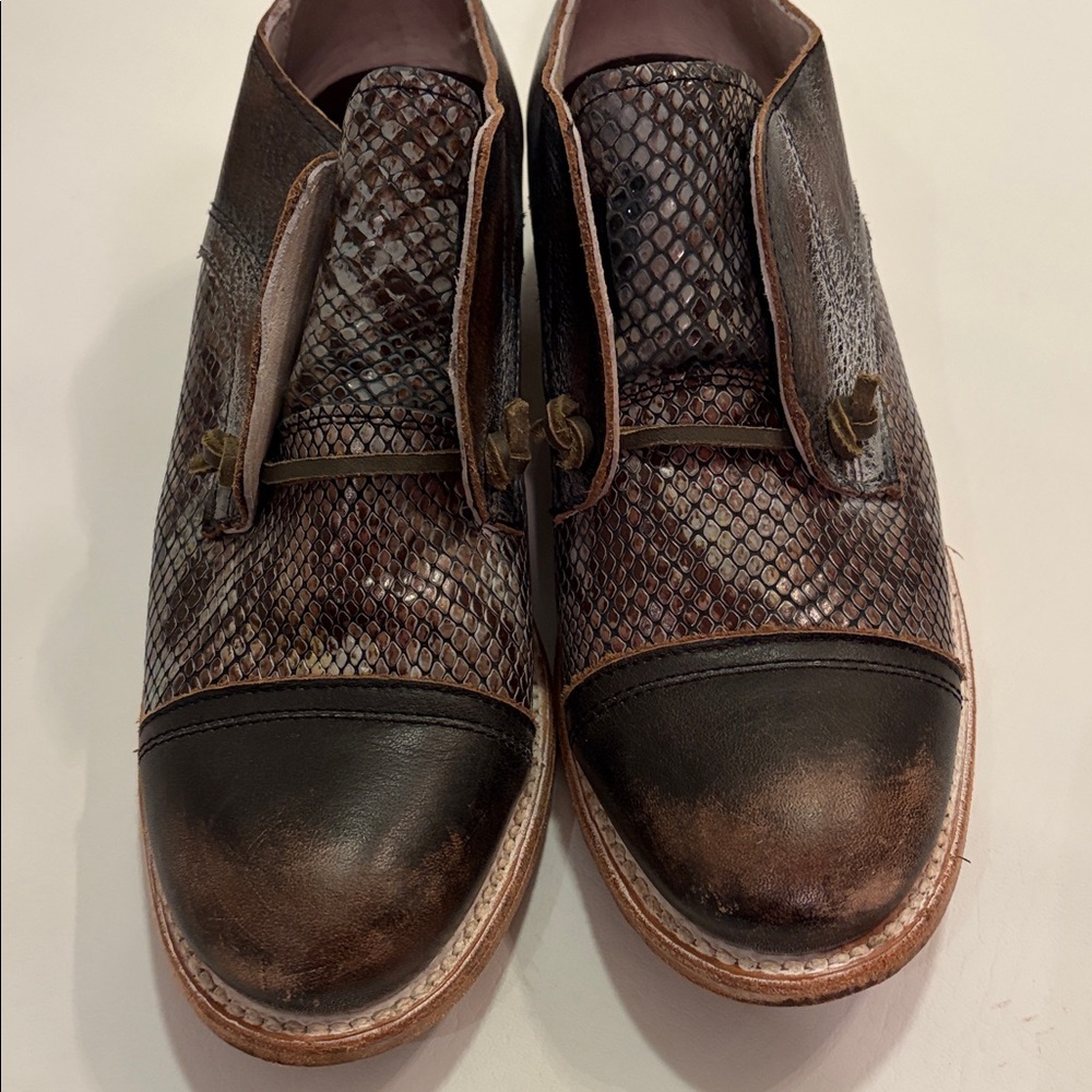 Freebird Women’s Shoes Animal Print FB
Mabel Oxford Shoes Size 9 - Picture 9 of 15